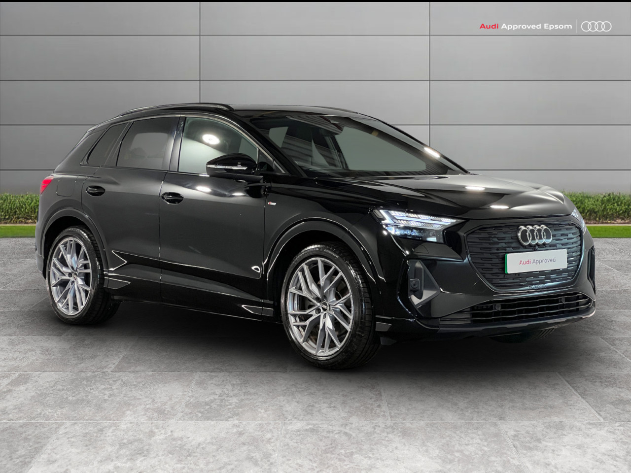Main listing image - Audi Q4