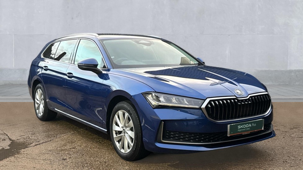 Main listing image - Skoda Superb Estate