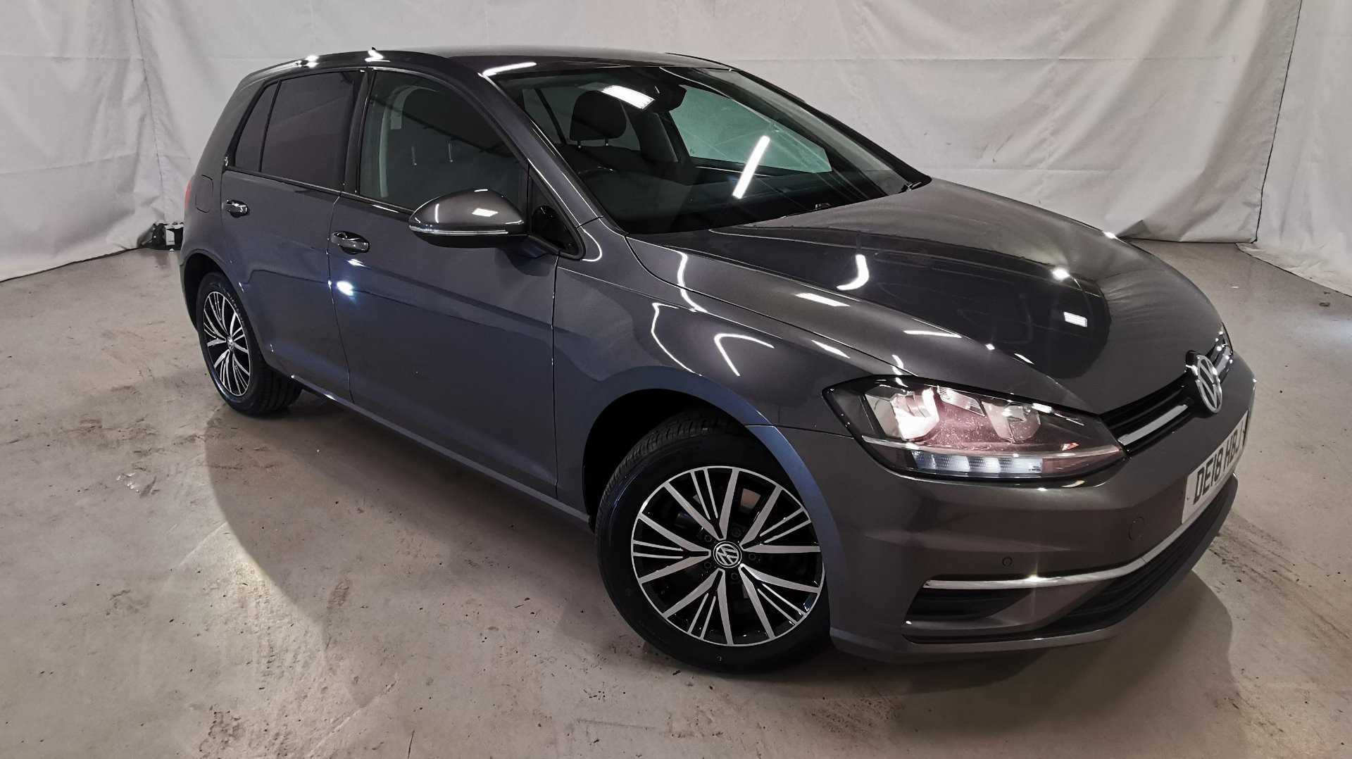 Main listing image - Volkswagen Golf