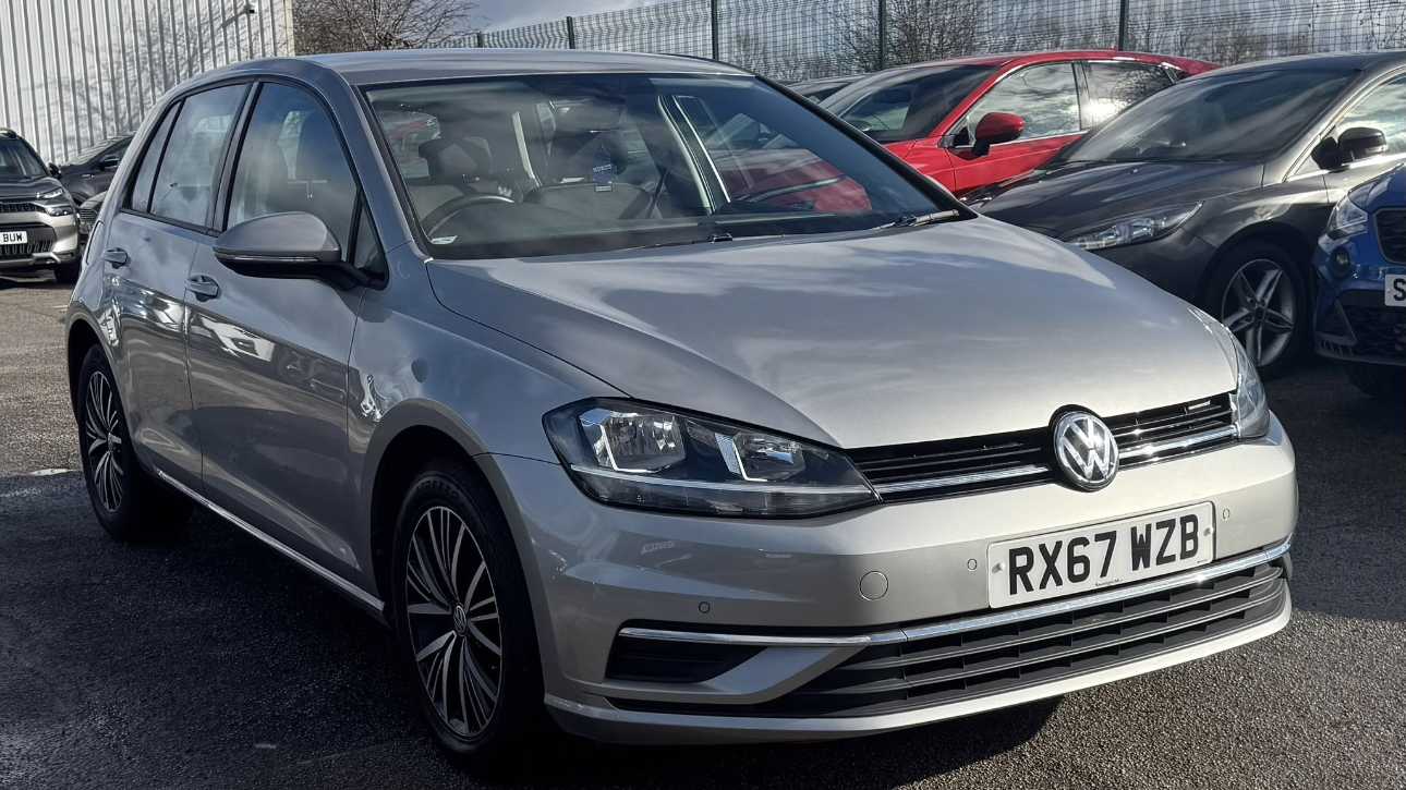 Main listing image - Volkswagen Golf