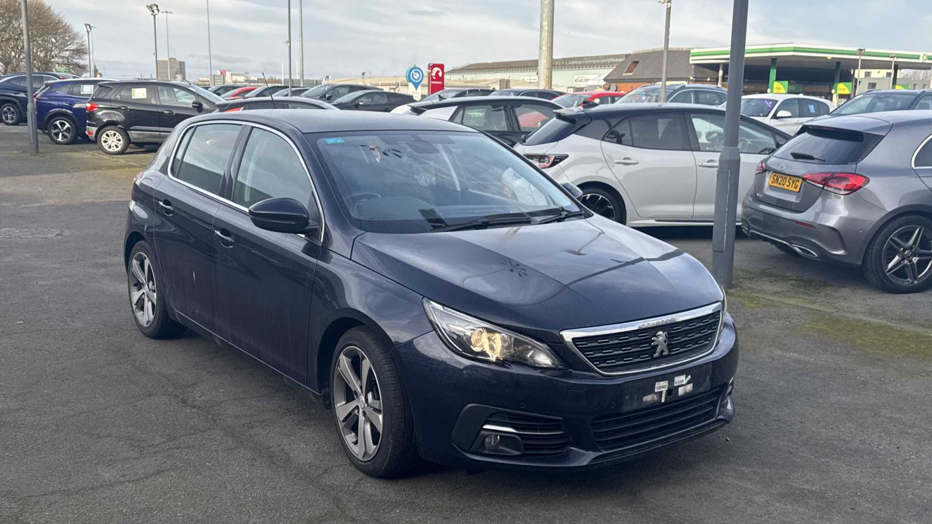 Main listing image - Peugeot 308