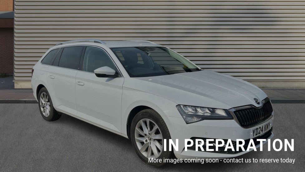 Main listing image - Skoda Superb Estate