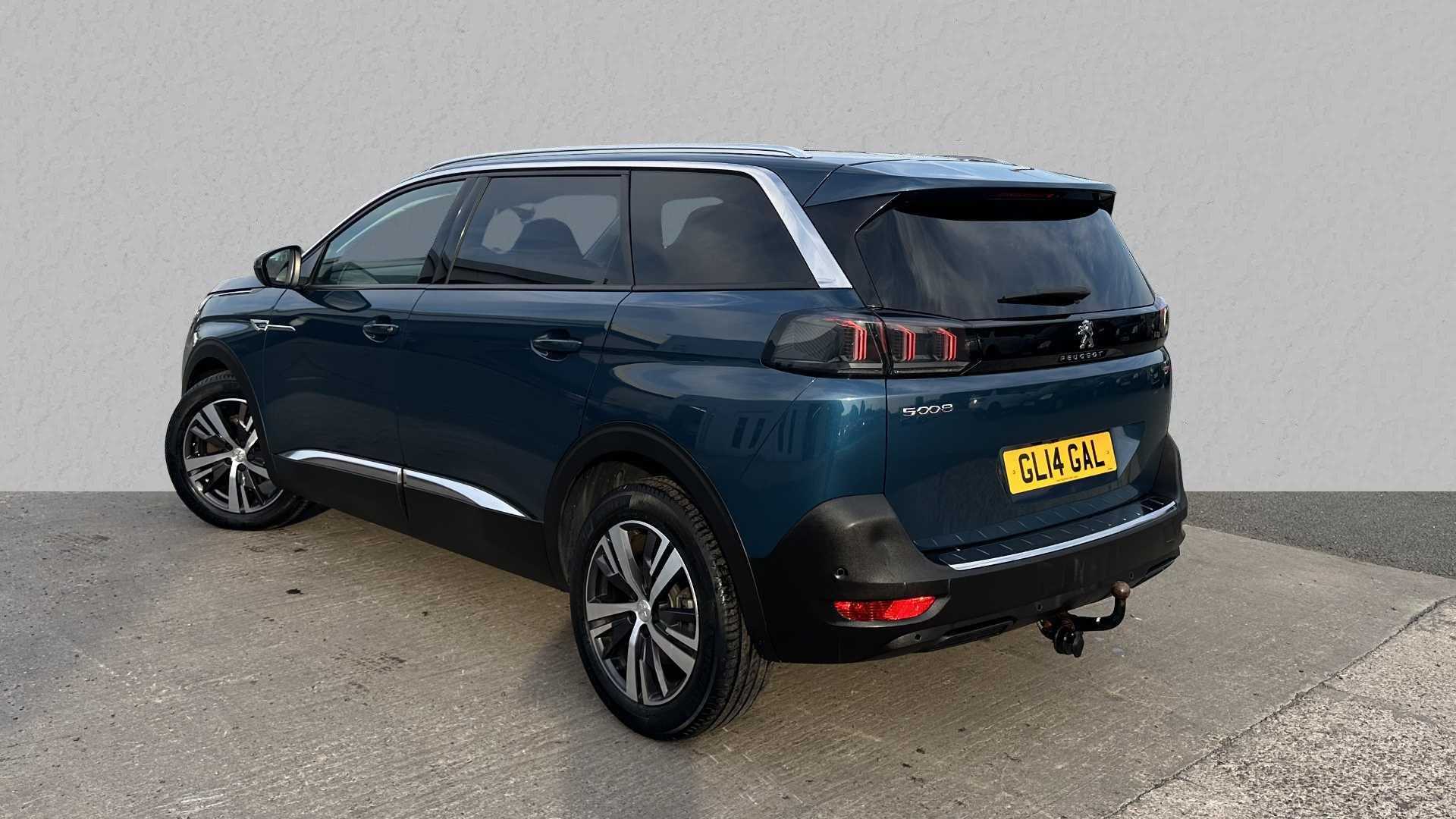 Main listing image - Peugeot 5008