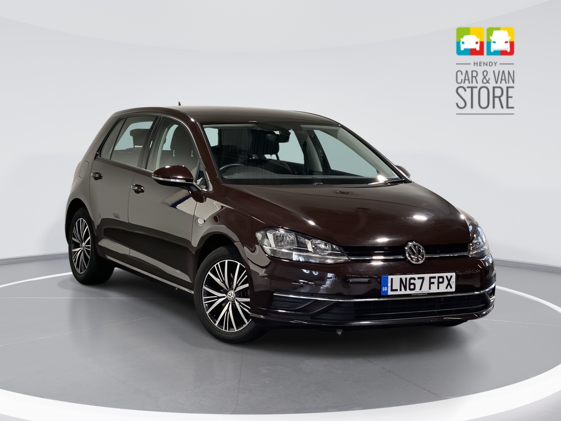 Main listing image - Volkswagen Golf