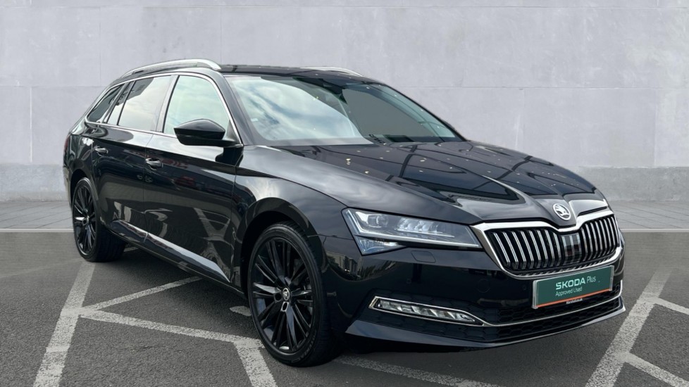 Main listing image - Skoda Superb Estate