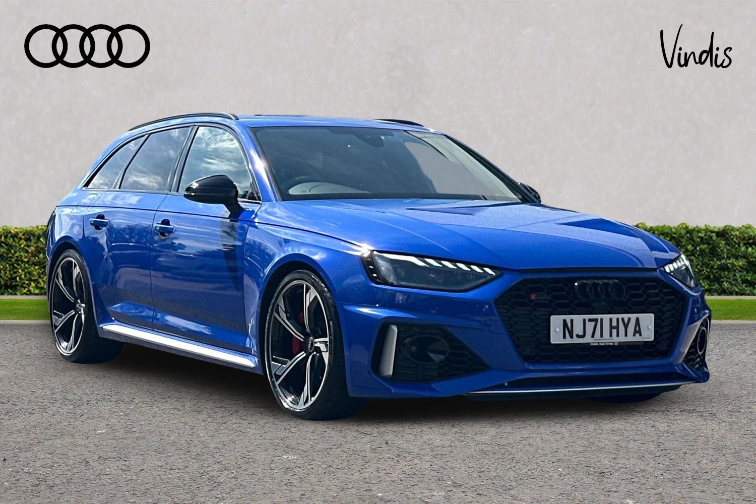 Main listing image - Audi RS4