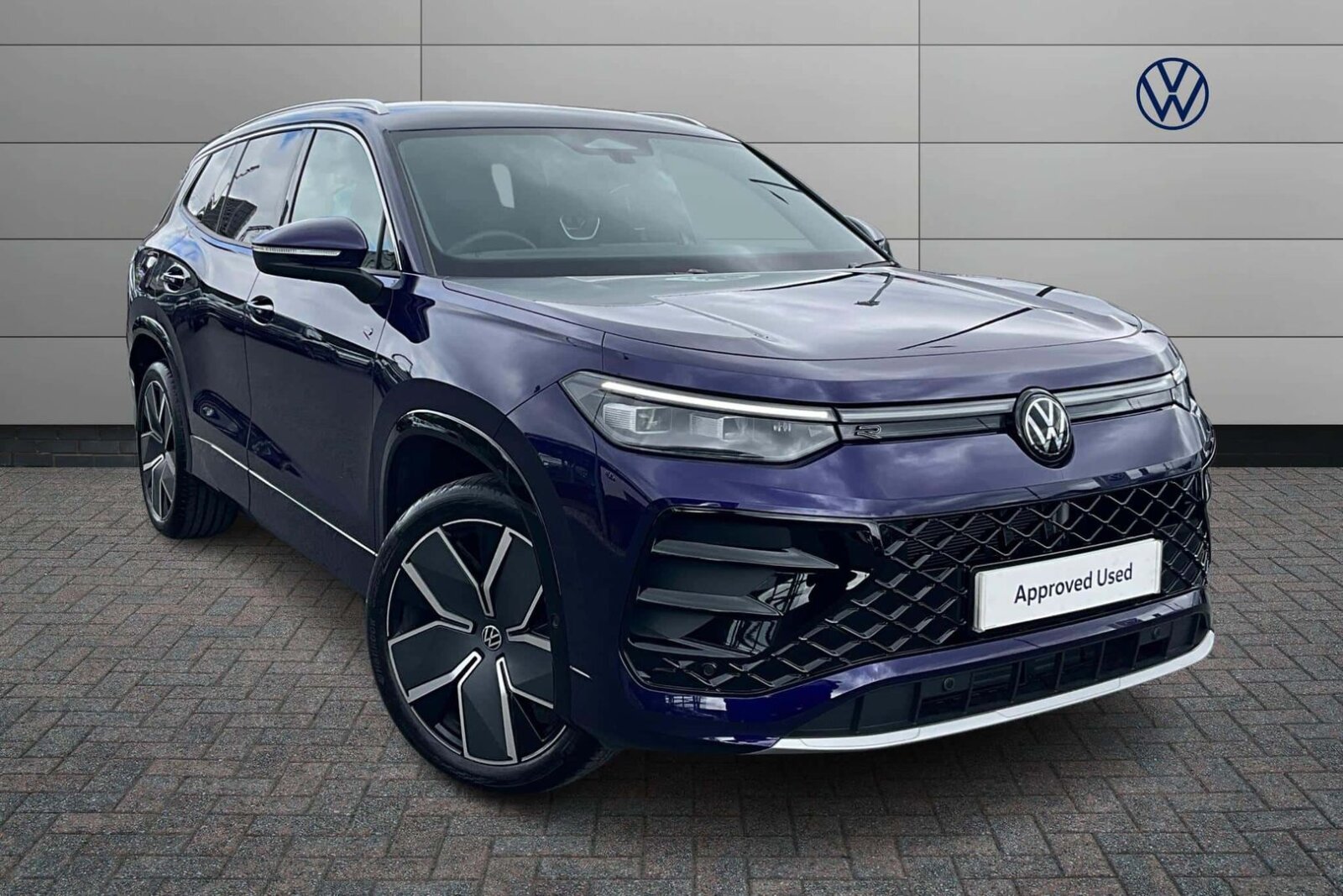 Main listing image - Volkswagen Tayron