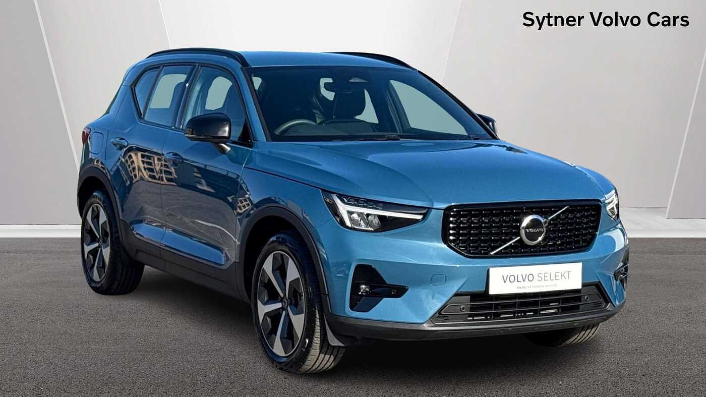 Main listing image - Volvo XC40