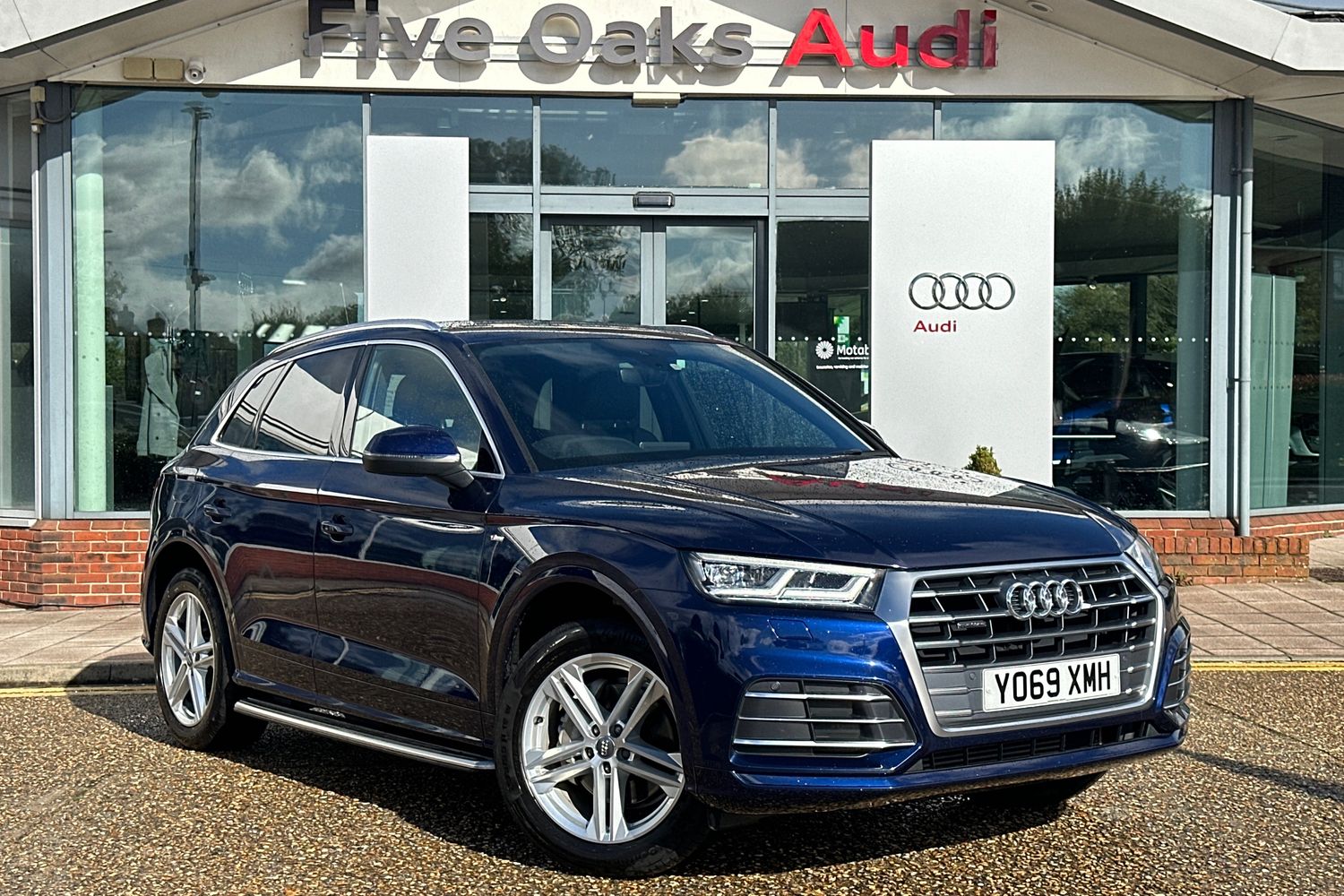 Main listing image - Audi Q5