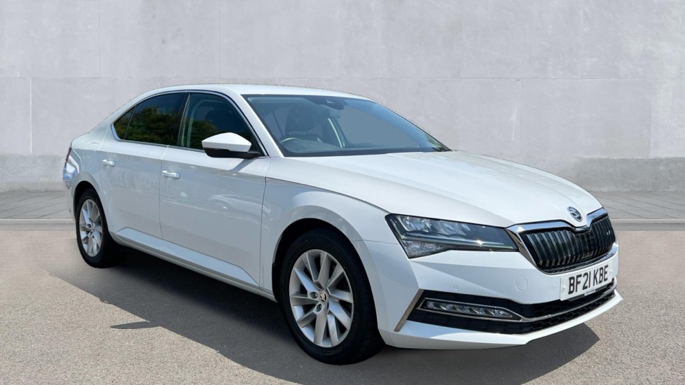 Main listing image - Skoda Superb