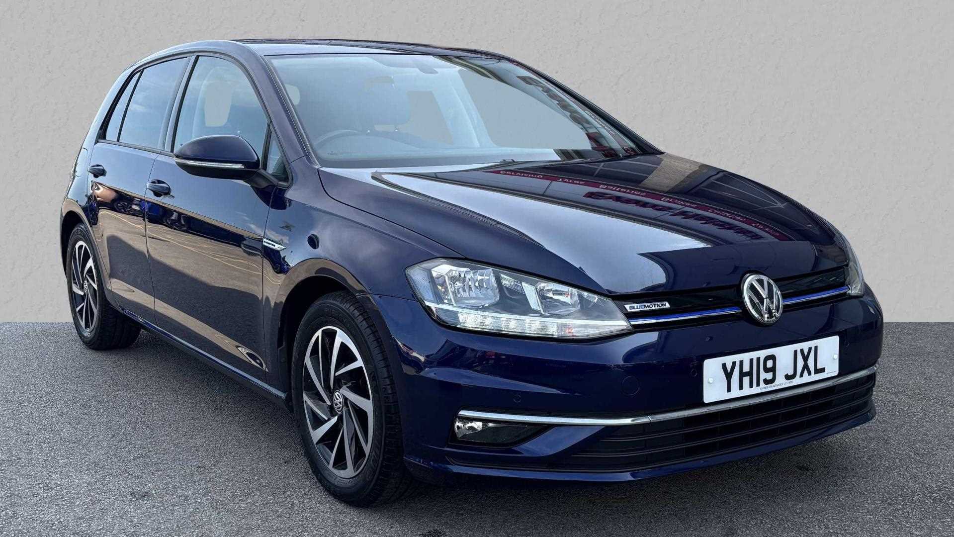 Main listing image - Volkswagen Golf