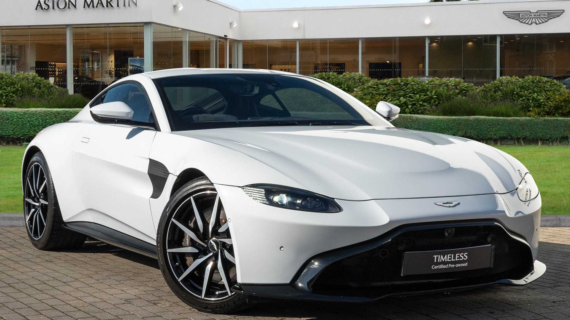 Main listing image - Aston Martin Vantage