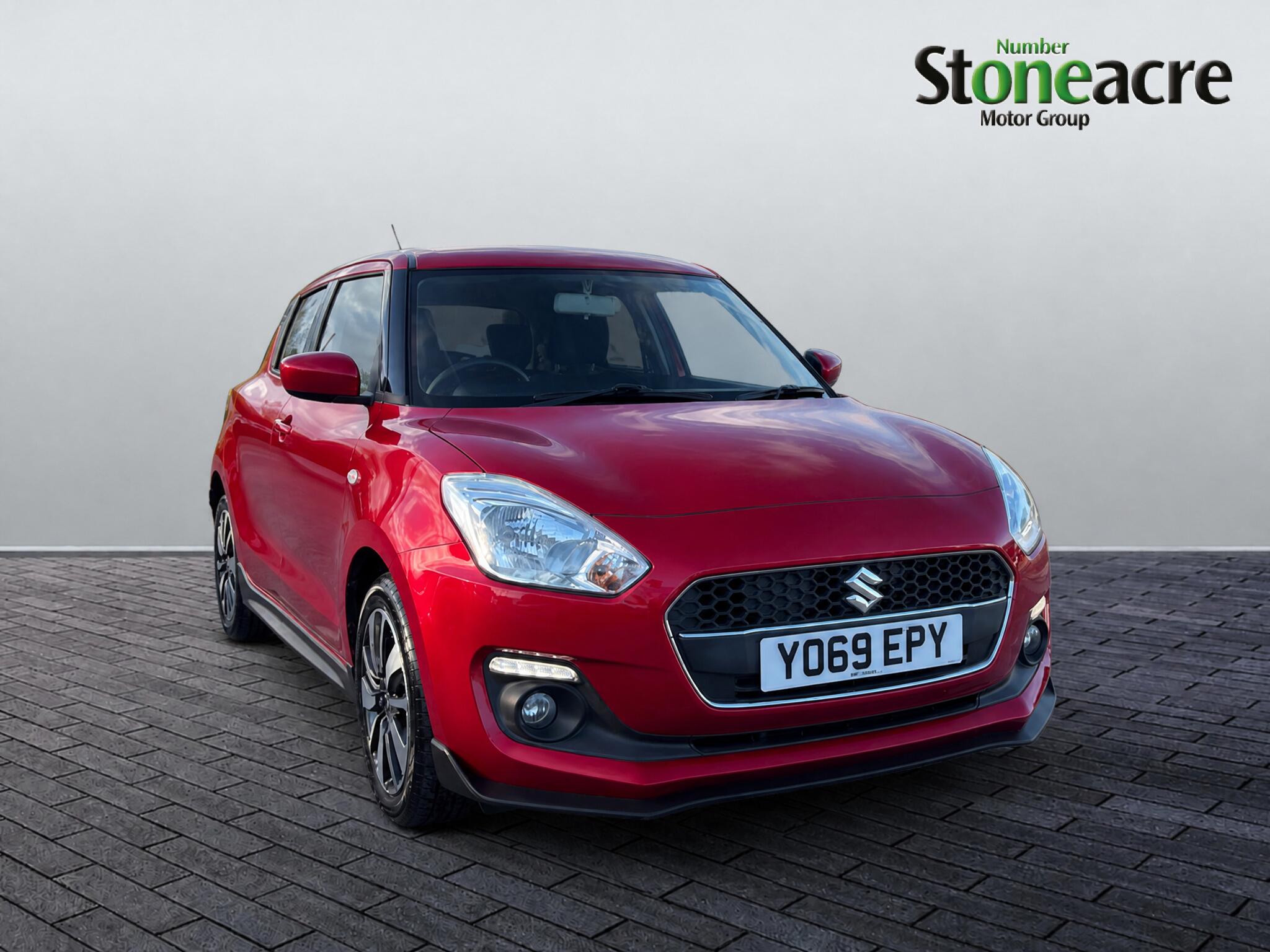 Main listing image - Suzuki Swift