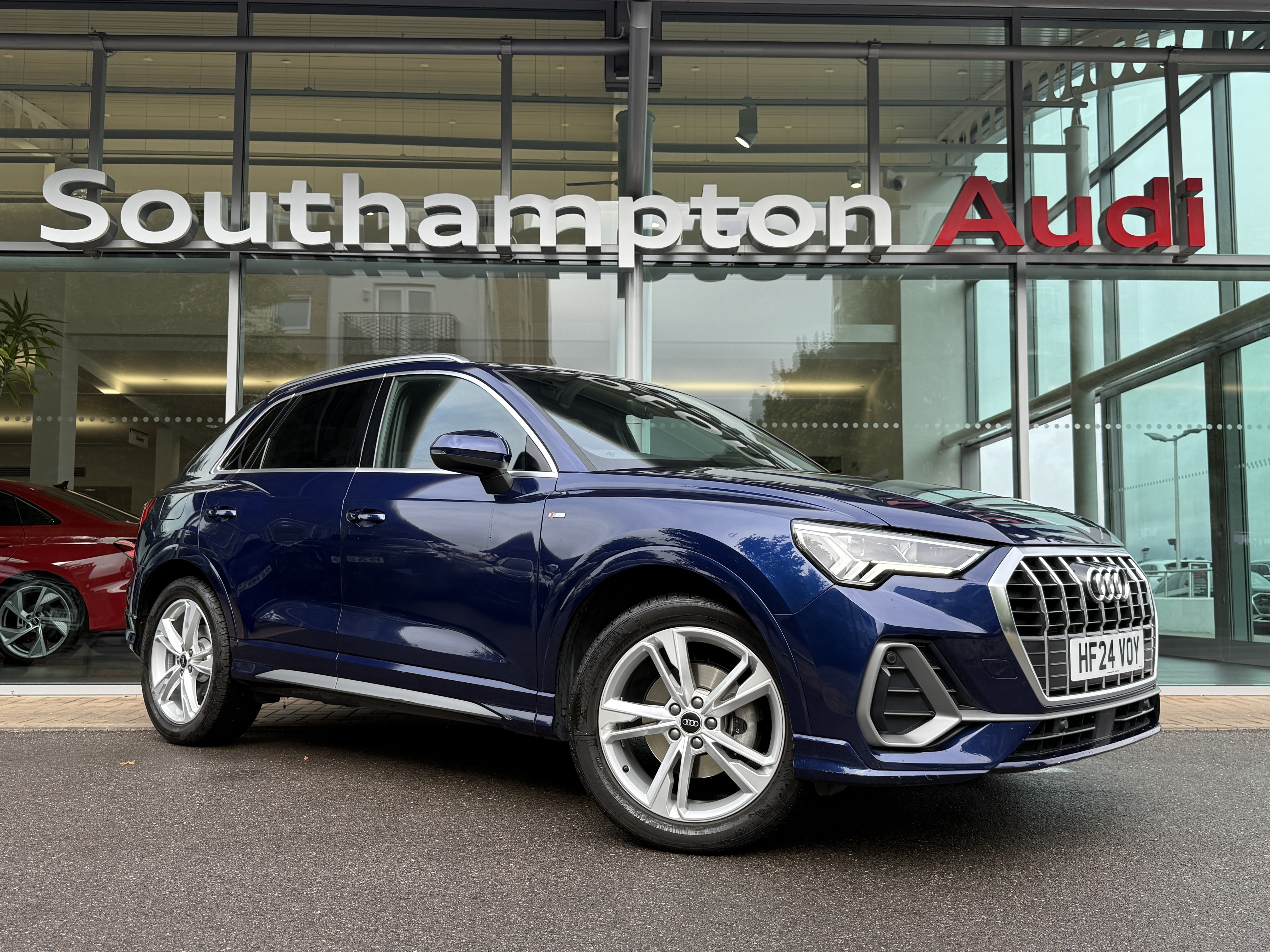 Main listing image - Audi Q3