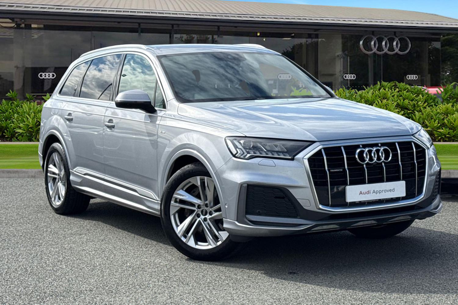 Main listing image - Audi Q7