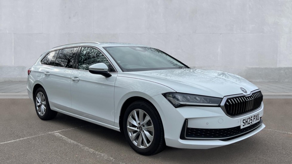 Main listing image - Skoda Superb Estate