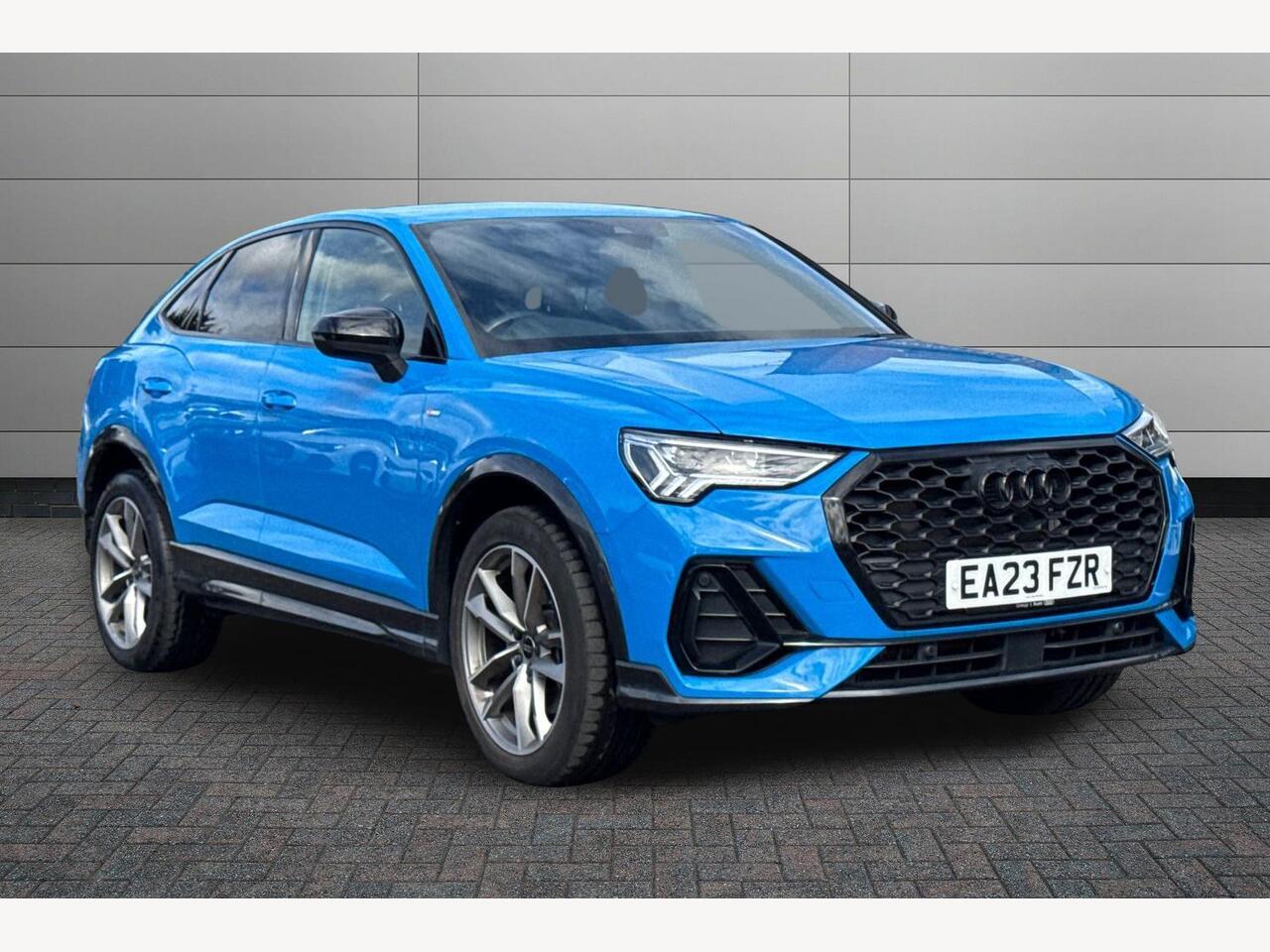 Main listing image - Audi Q3