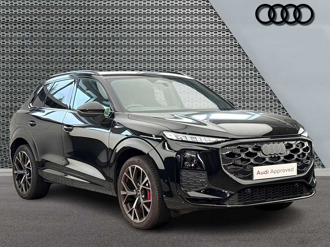 Main listing image - Audi Q3