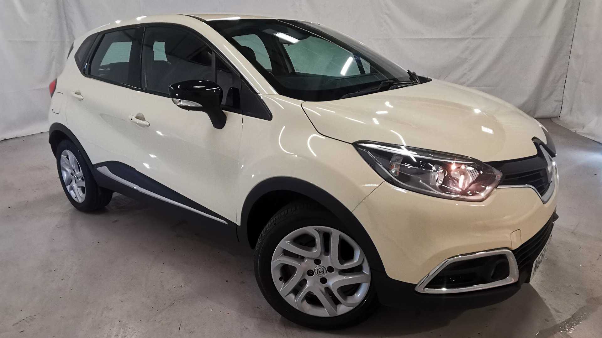 Main listing image - Renault Captur