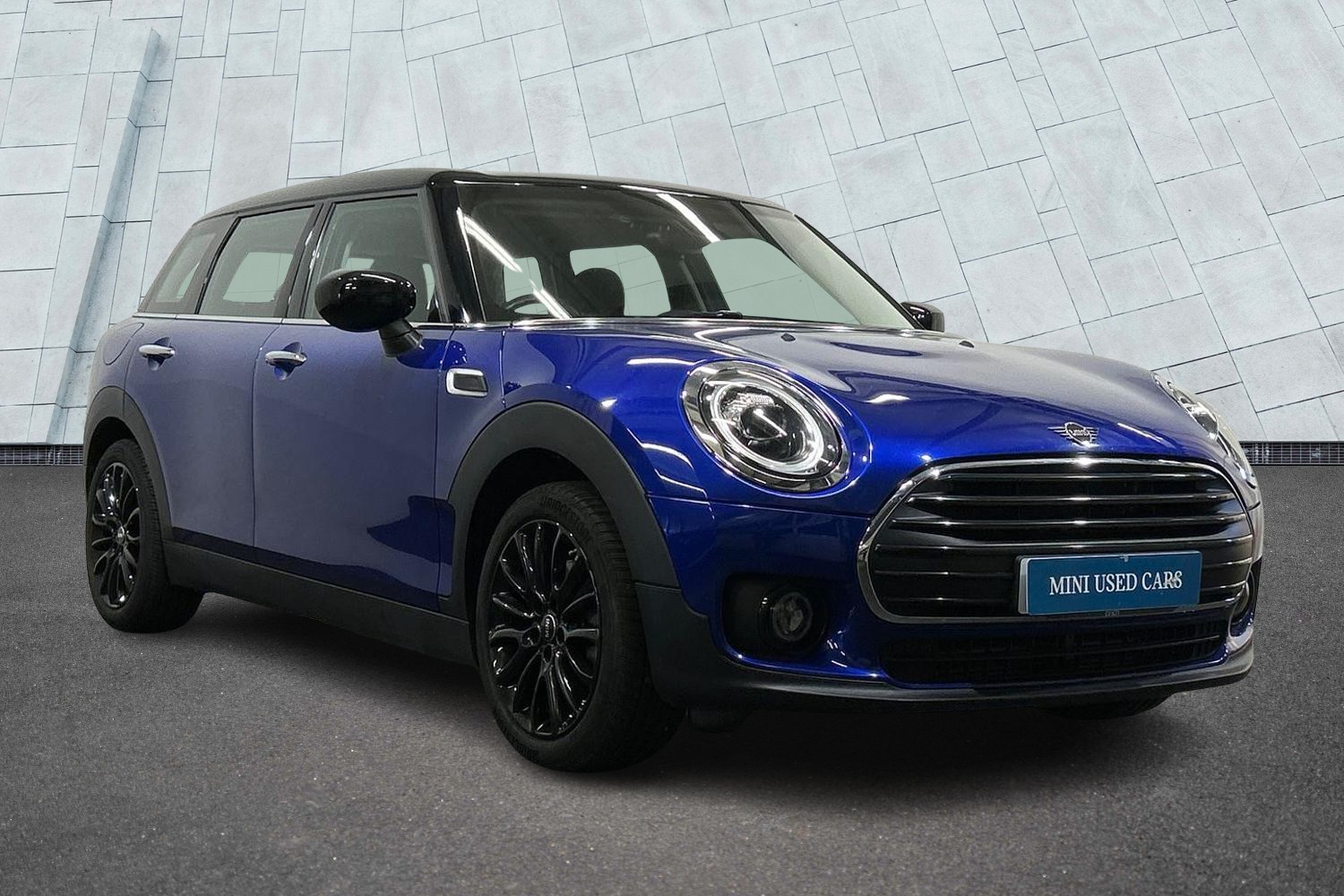 Main listing image - MINI Clubman