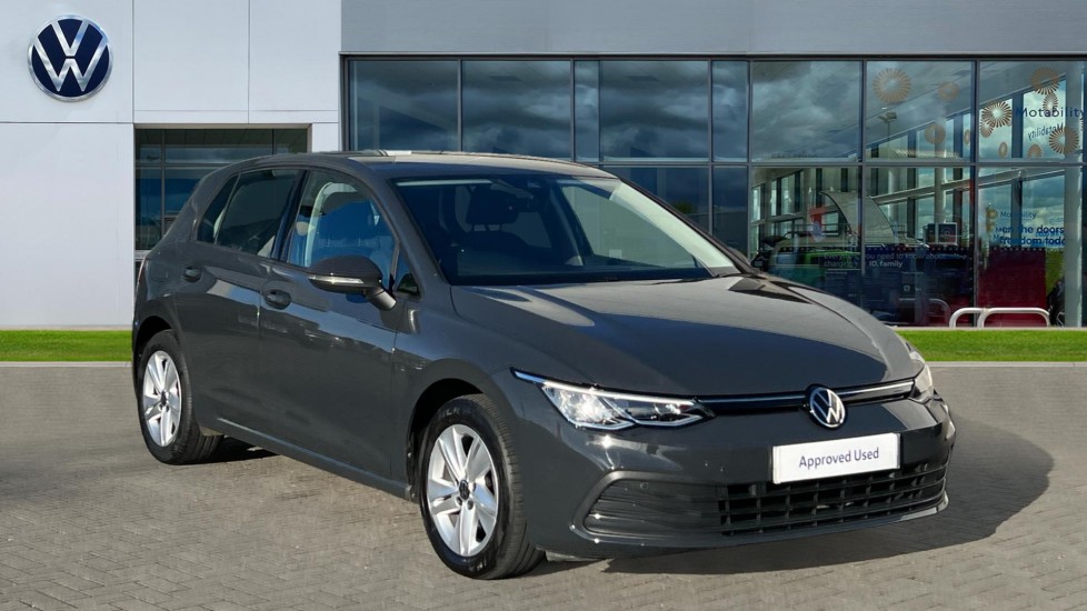 Main listing image - Volkswagen Golf