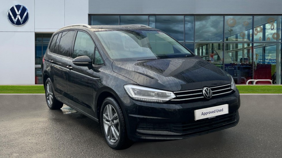 Main listing image - Volkswagen Touran