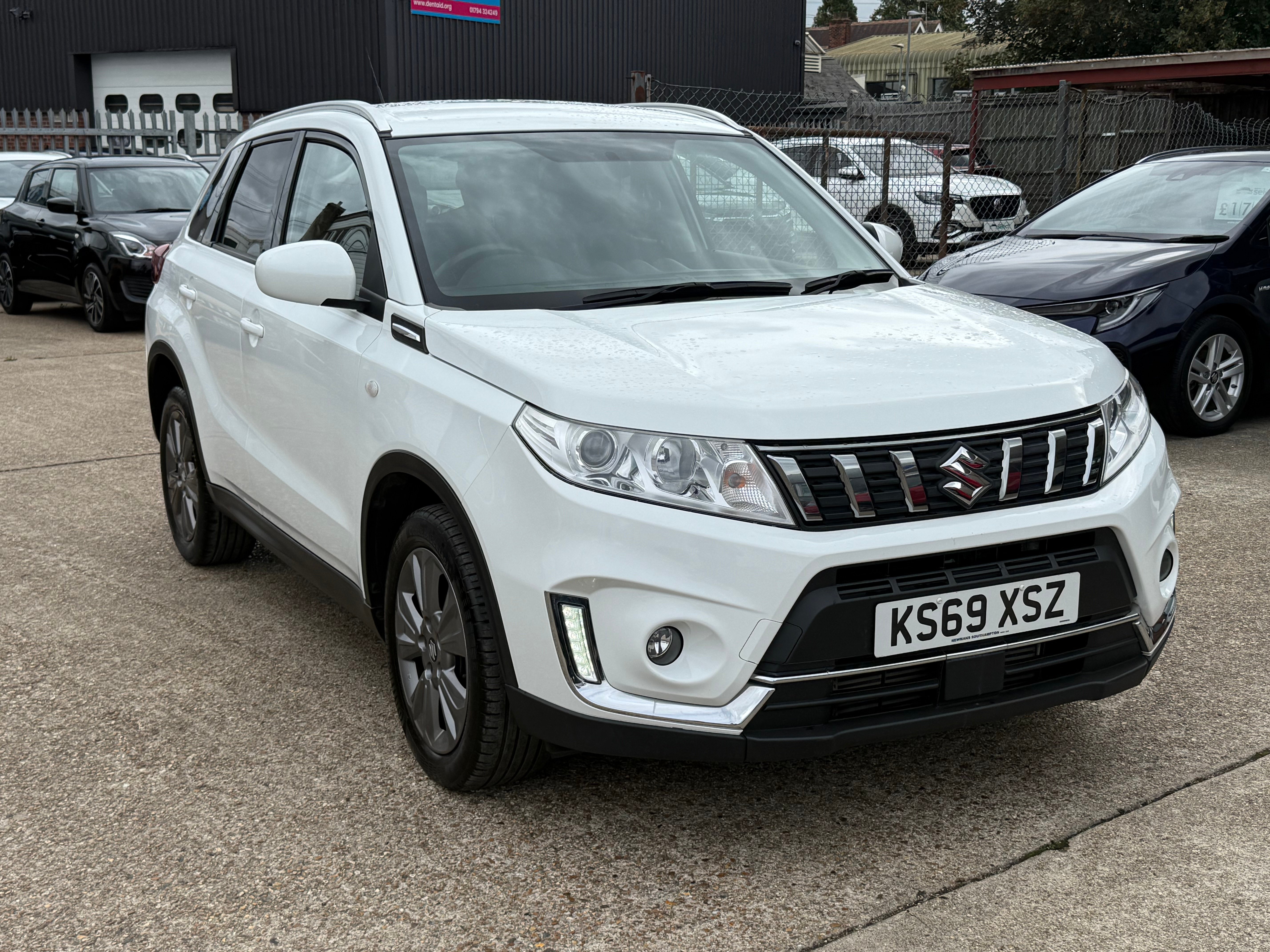 Main listing image - Suzuki Vitara