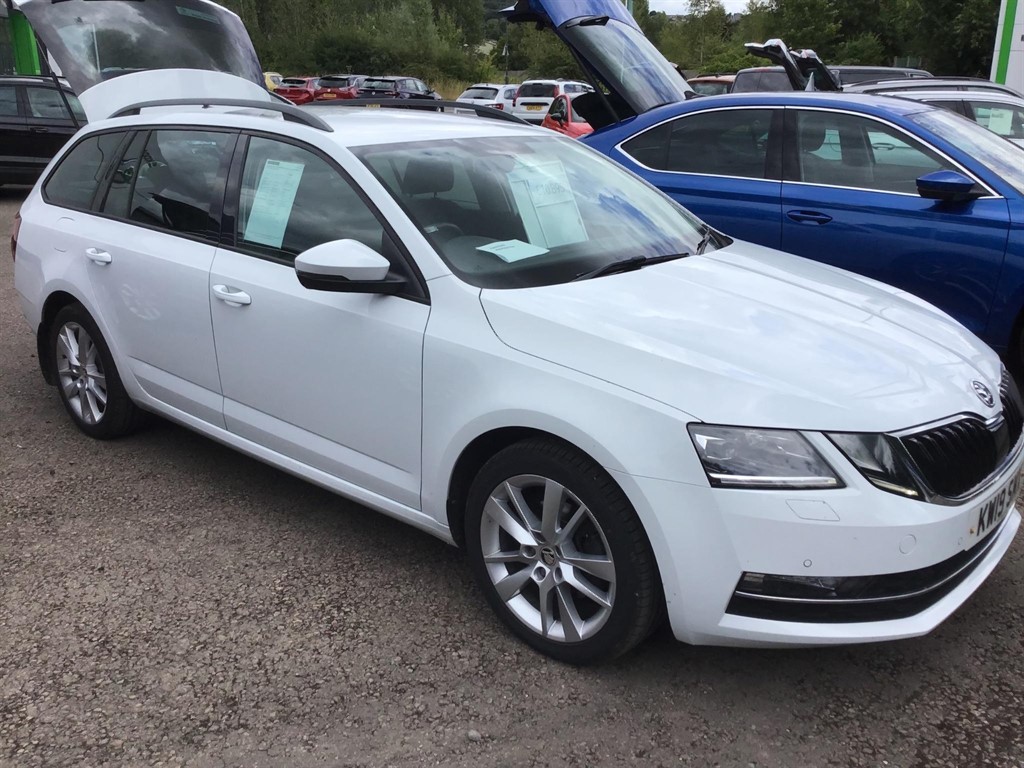 Main listing image - Skoda Octavia Estate