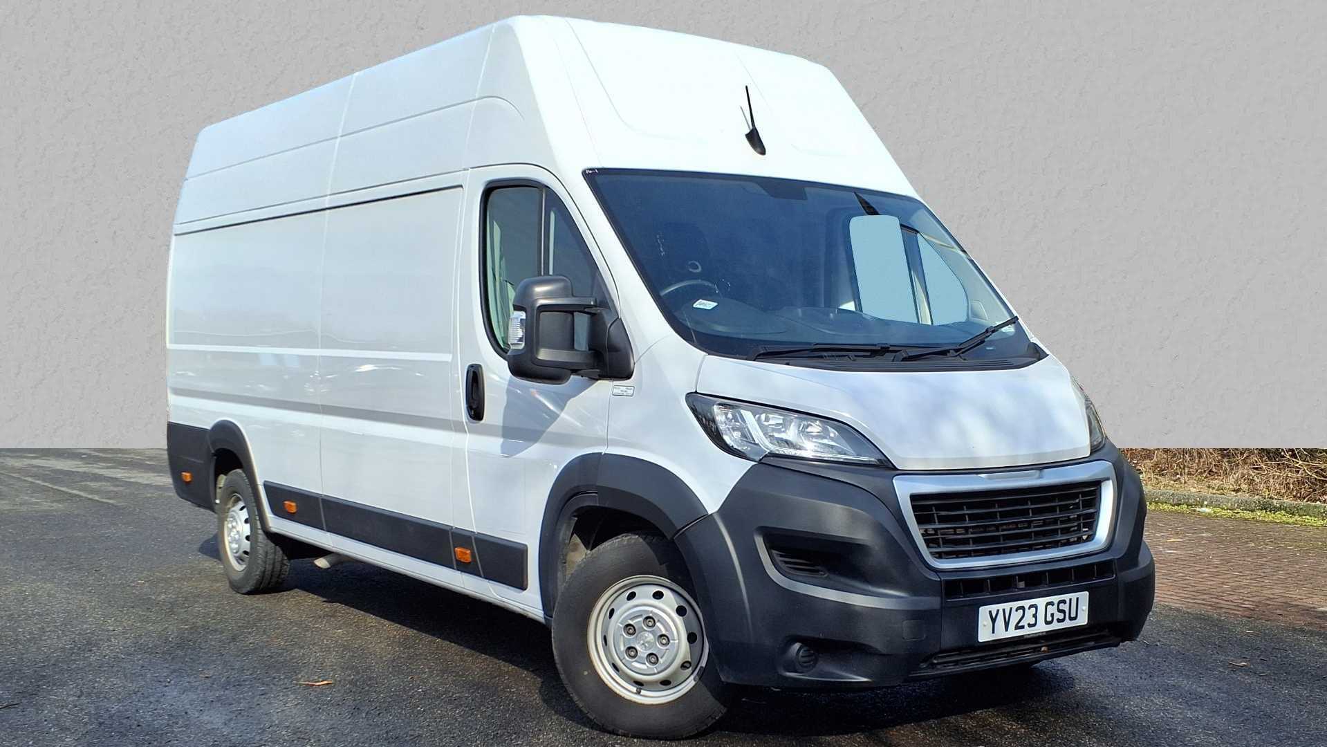 Main listing image - Peugeot Boxer