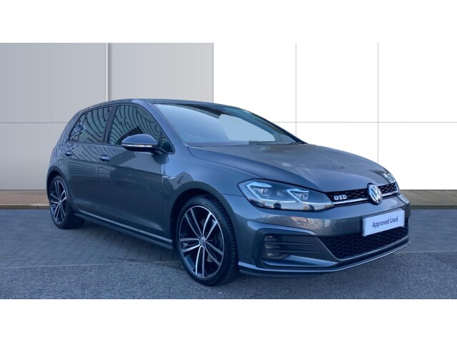 Main listing image - Volkswagen Golf