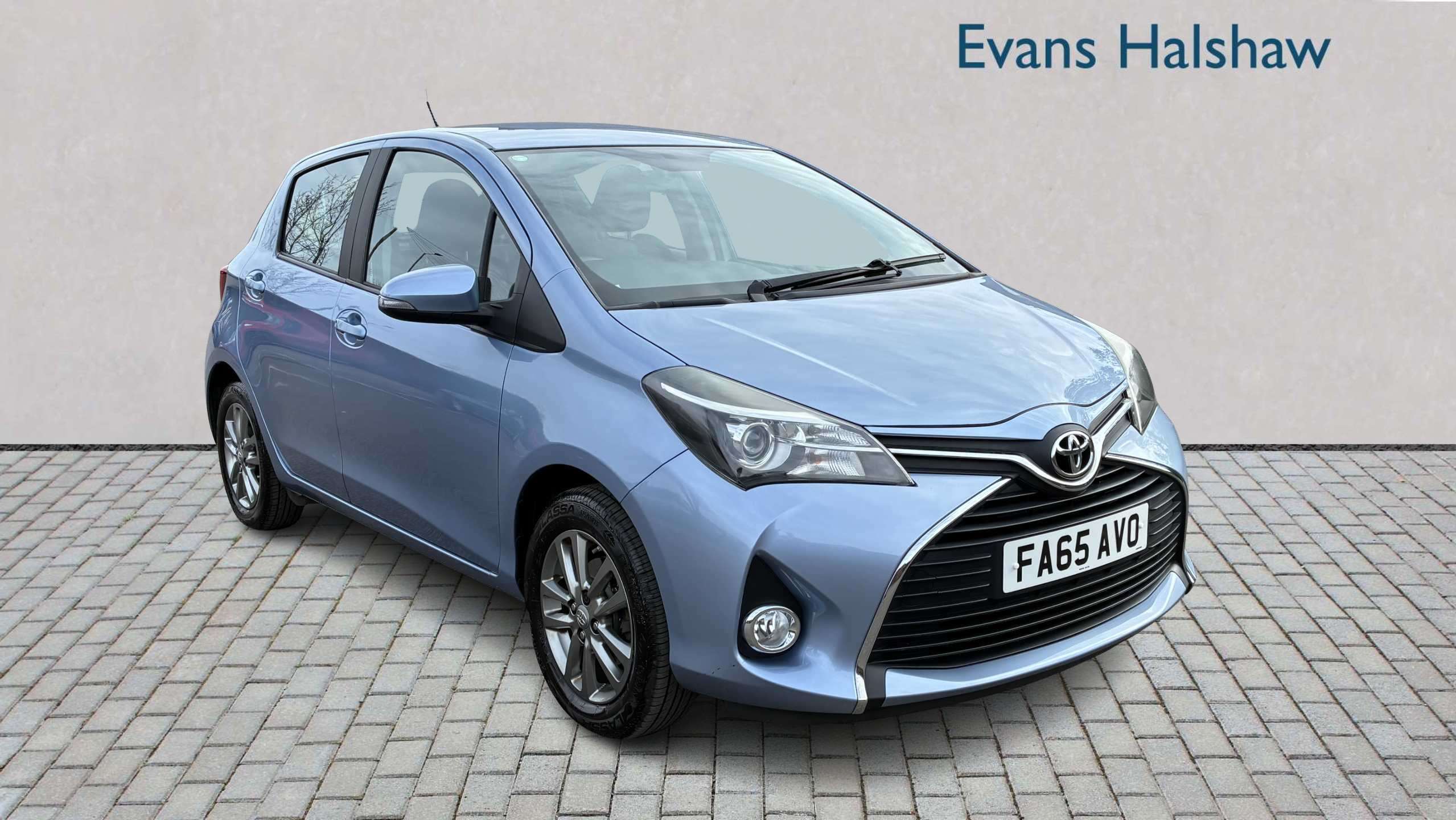 Main listing image - Toyota Yaris