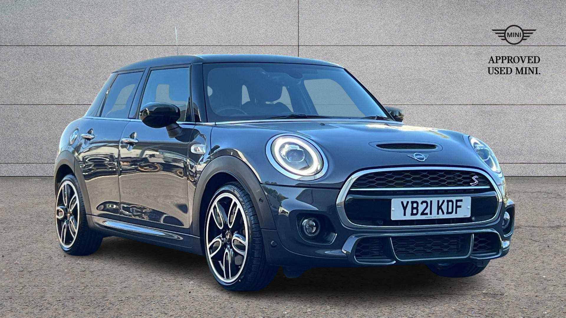 Main listing image - MINI Hatchback 5dr