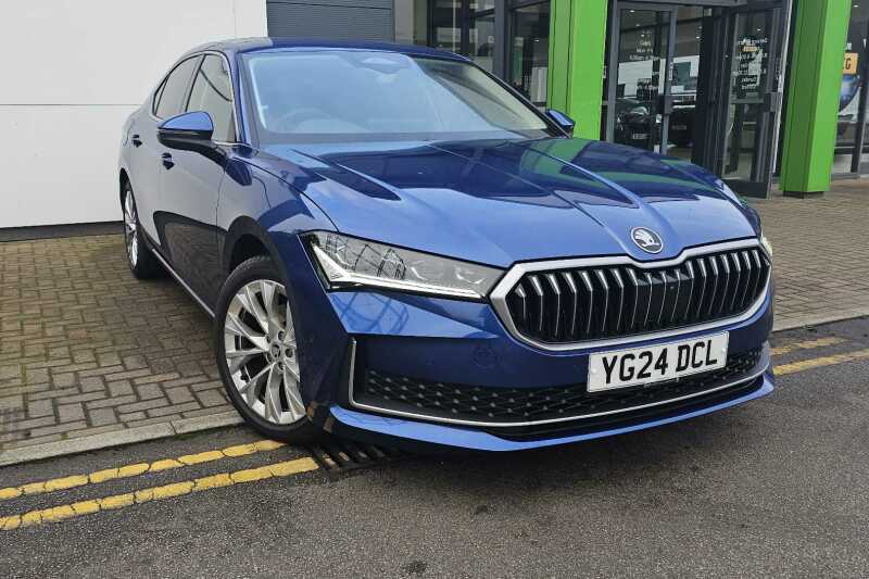 Main listing image - Skoda Superb