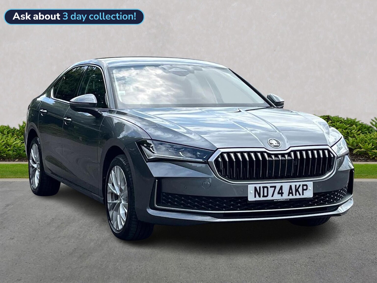 Main listing image - Skoda Superb