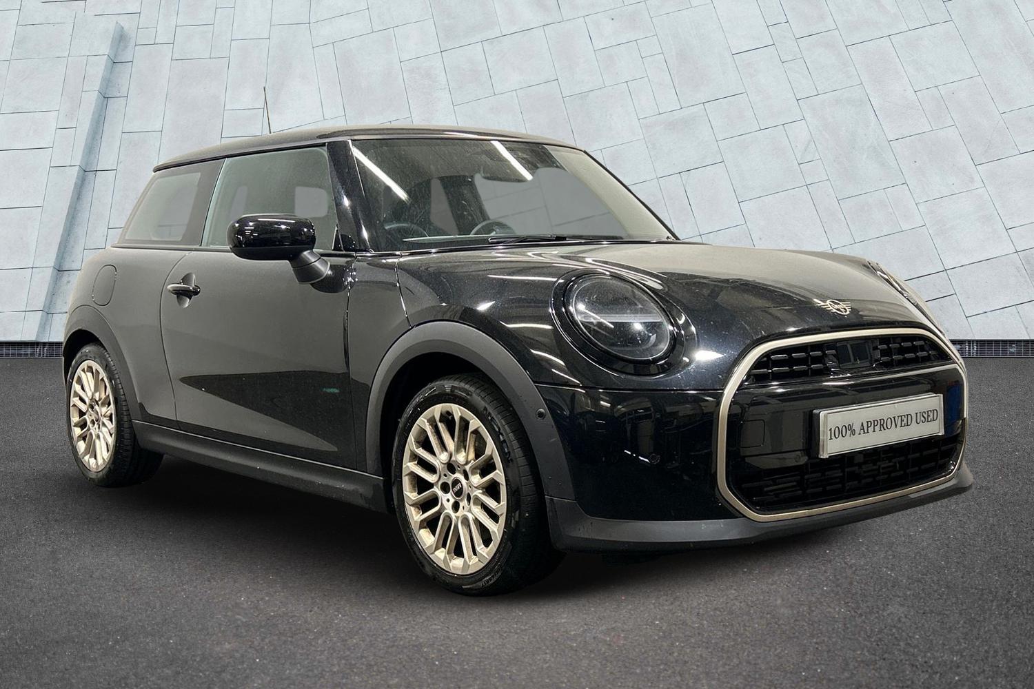 Main listing image - MINI Hatchback
