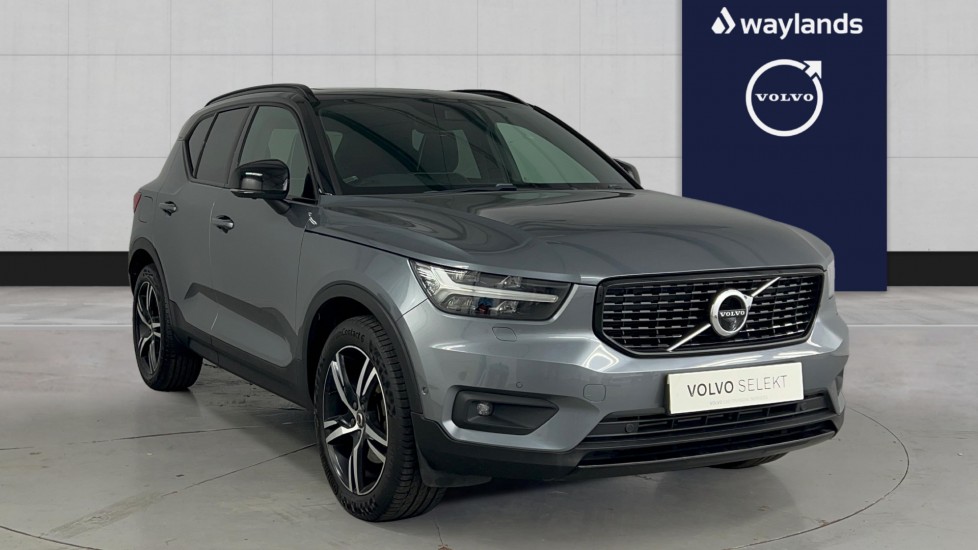 Main listing image - Volvo XC40