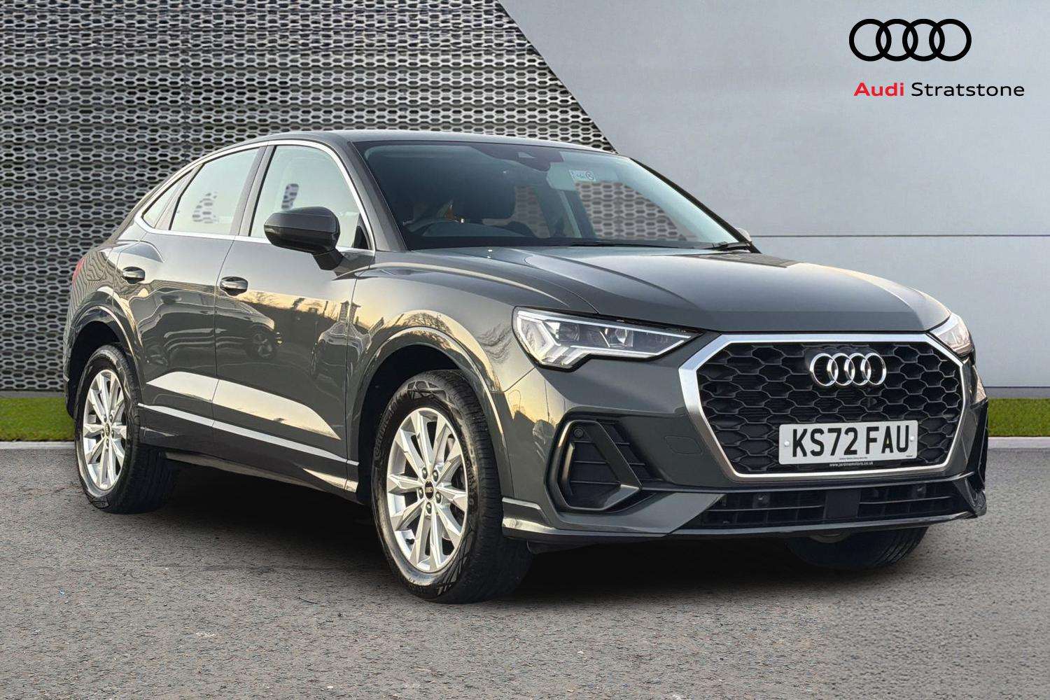 Main listing image - Audi Q3