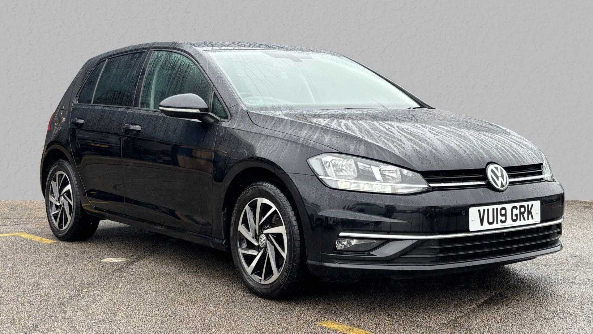 Main listing image - Volkswagen Golf
