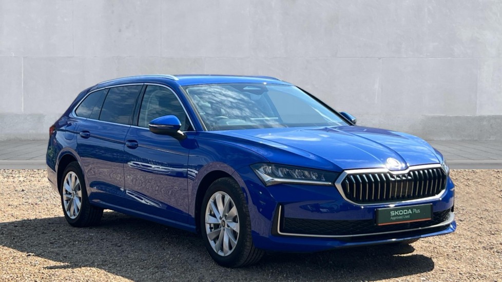 Main listing image - Skoda Superb