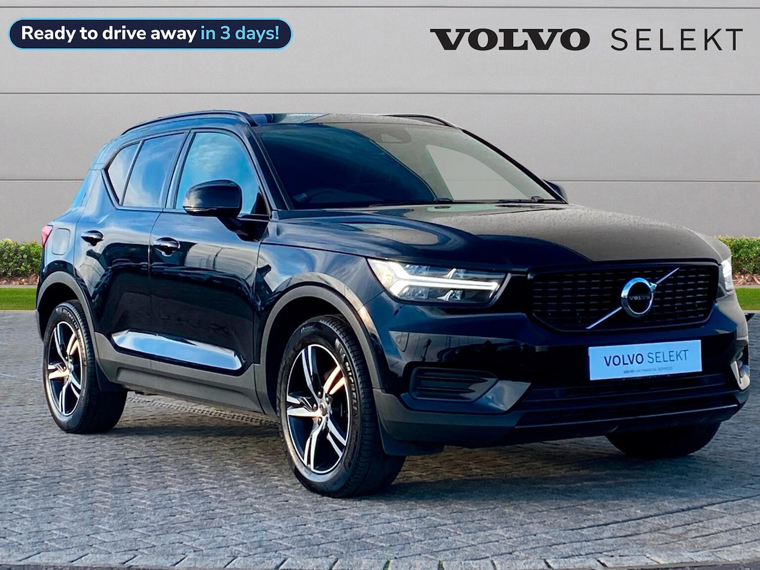 Main listing image - Volvo XC40