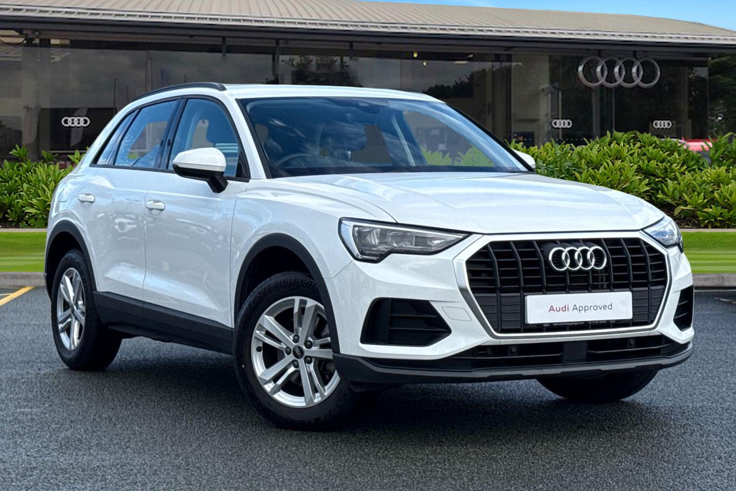 Main listing image - Audi Q3