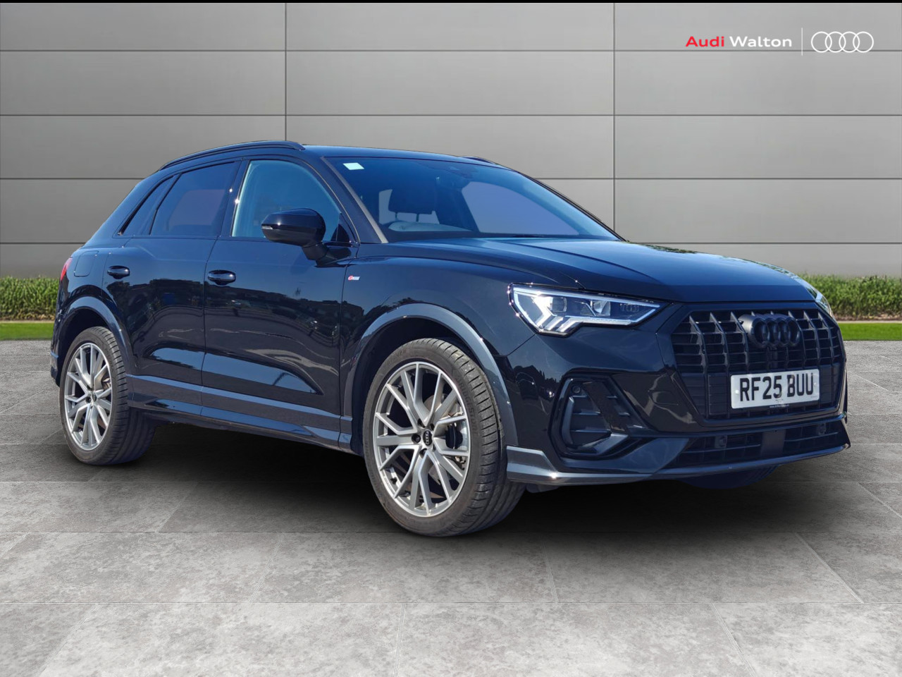 Main listing image - Audi Q3