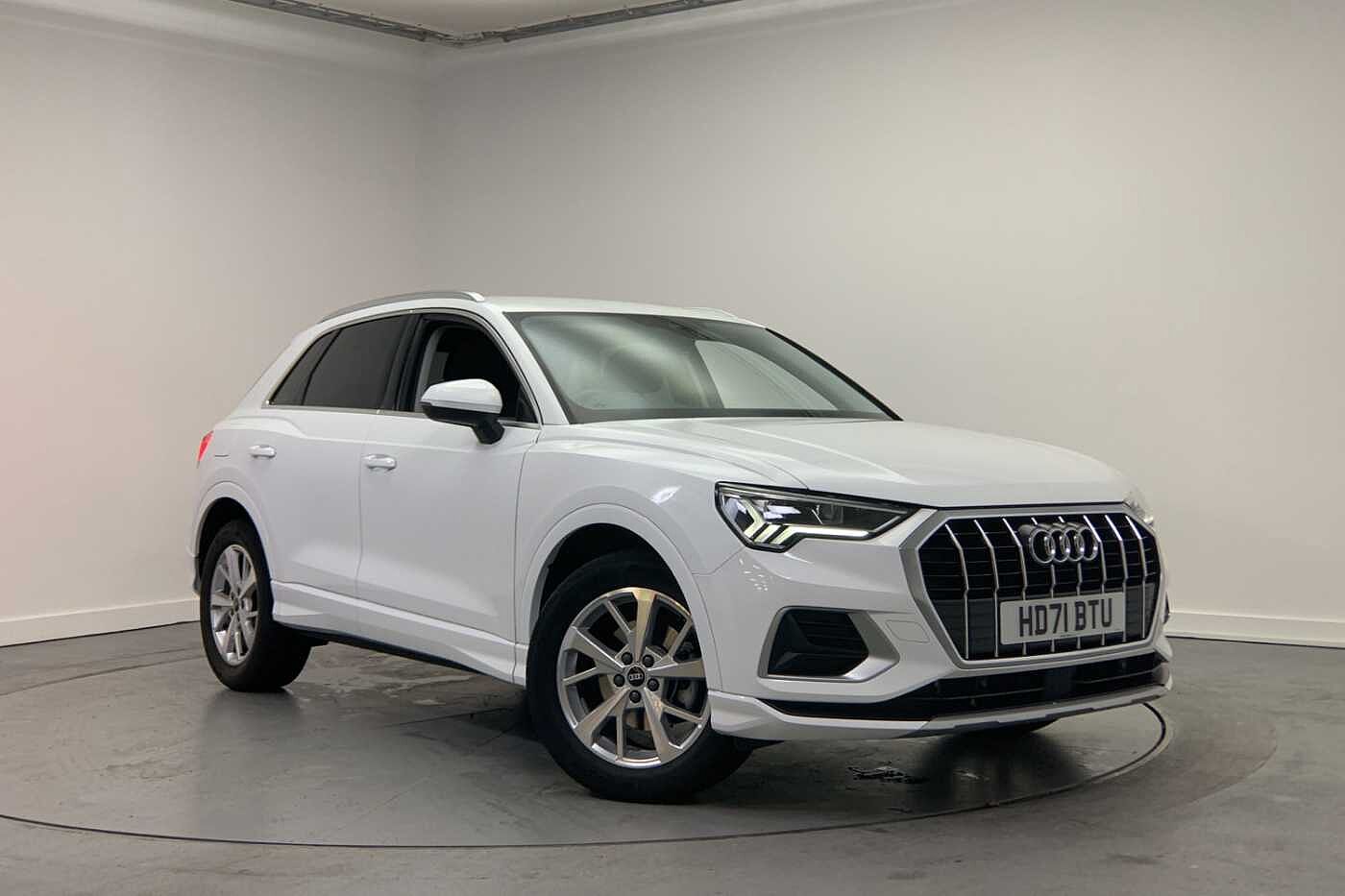 Main listing image - Audi Q3