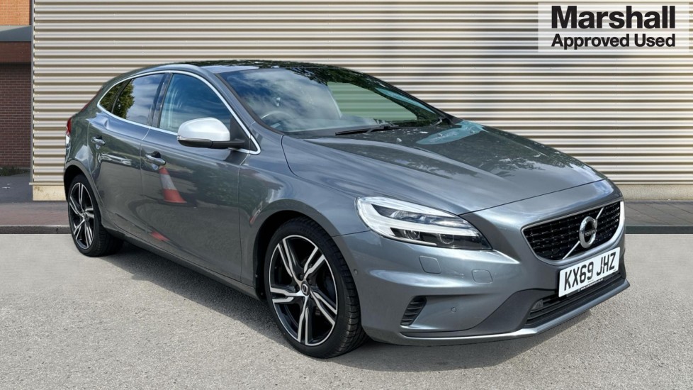 Main listing image - Volvo V40