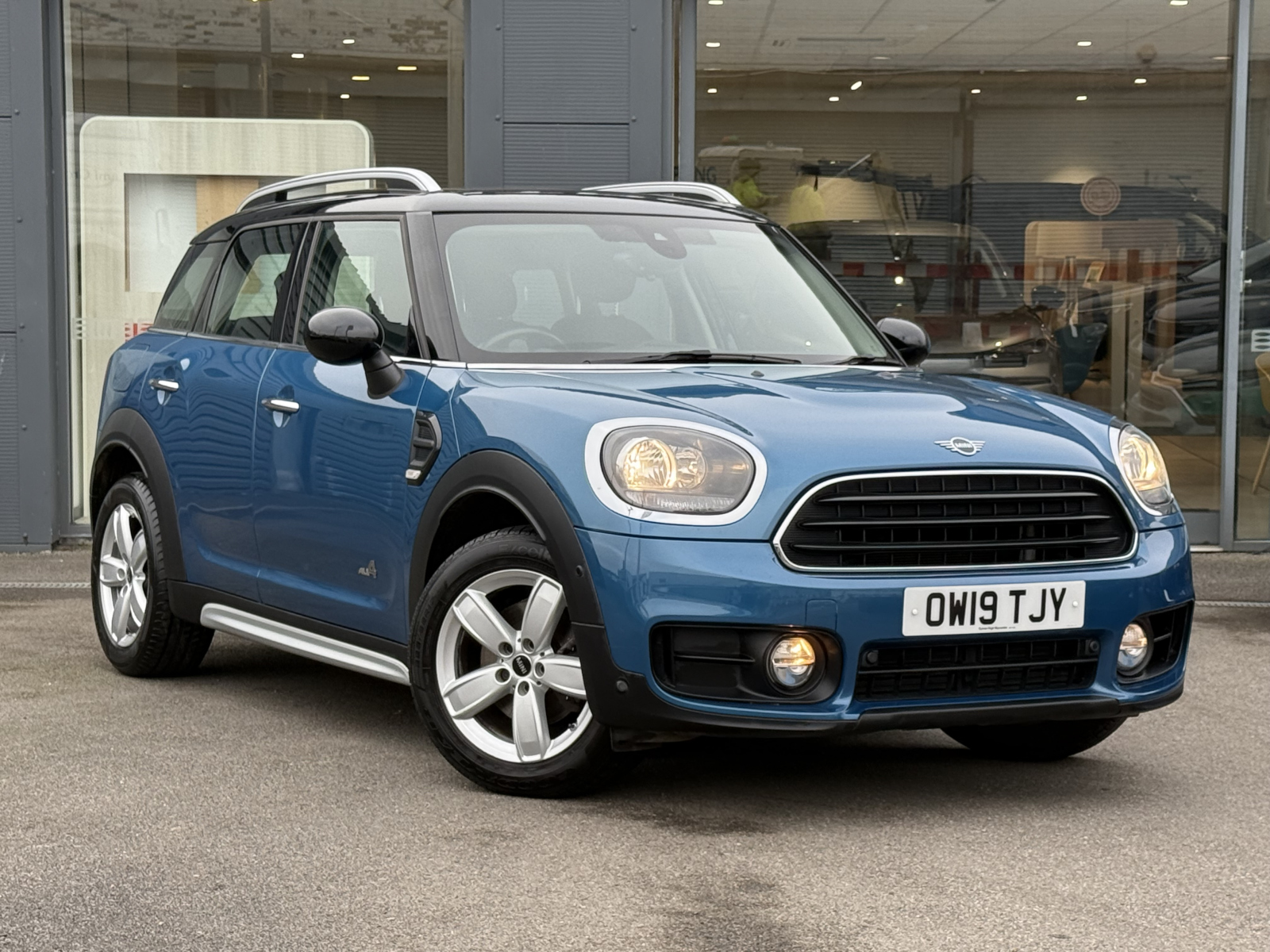 Main listing image - MINI Countryman