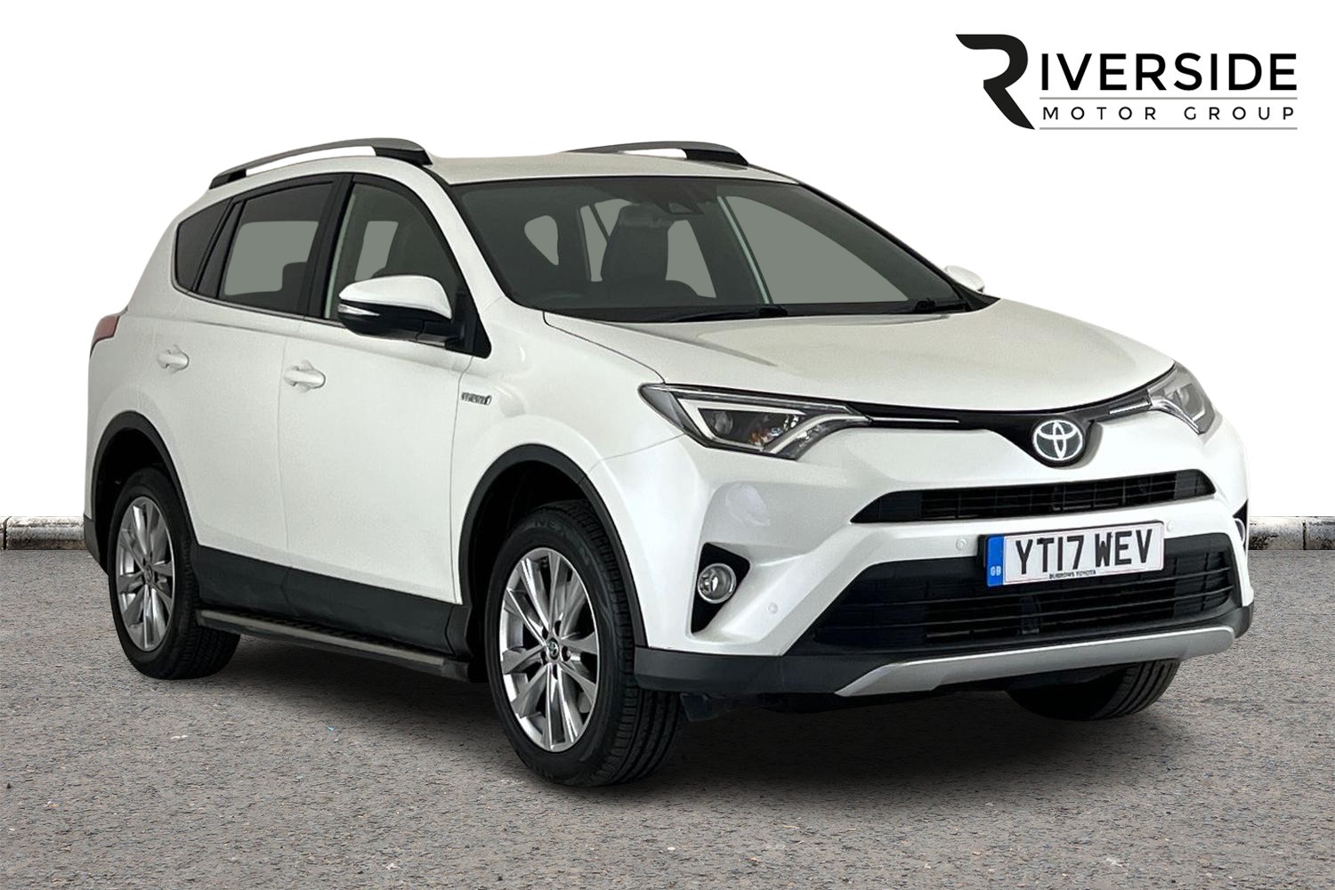 Main listing image - Toyota RAV4