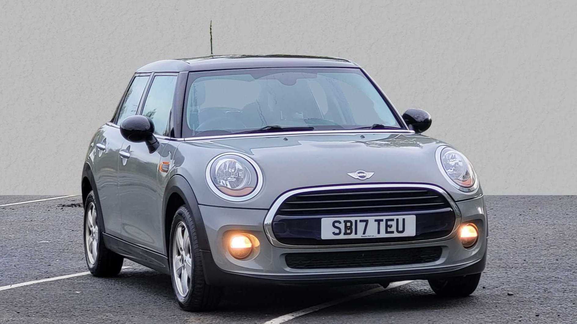 Main listing image - MINI Hatchback 5dr