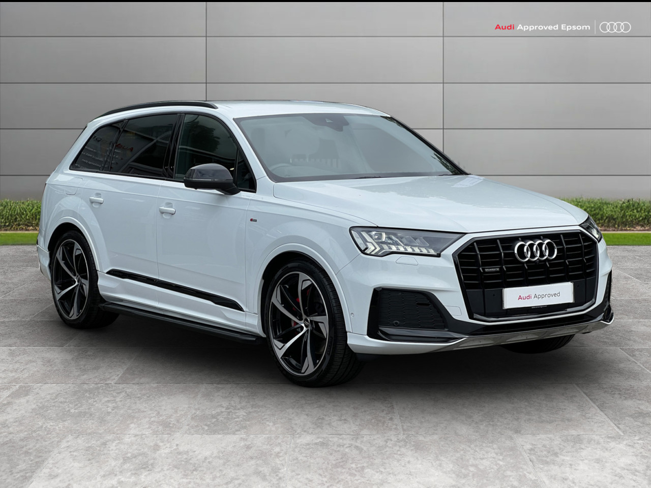 Main listing image - Audi Q7