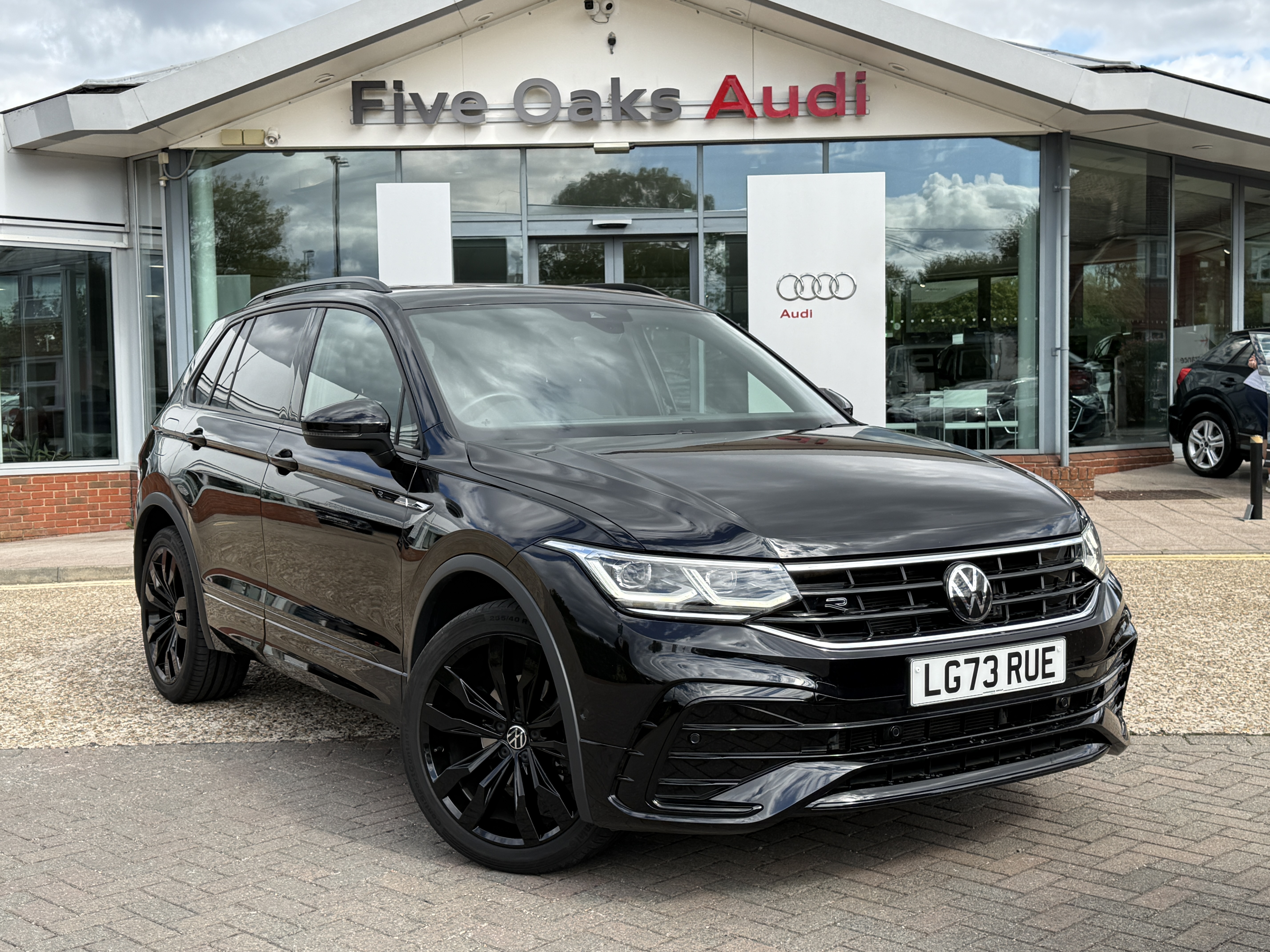 Main listing image - Volkswagen Tiguan