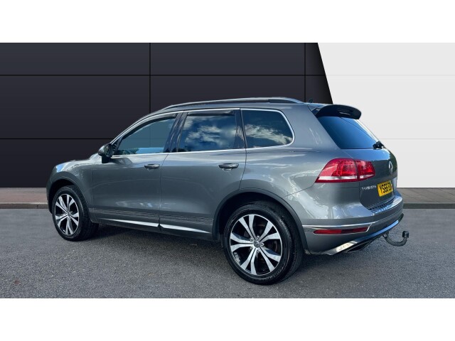 Main listing image - Volkswagen Touareg